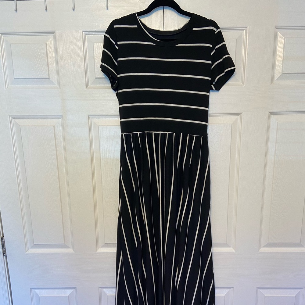 Short sleeve maxi dress